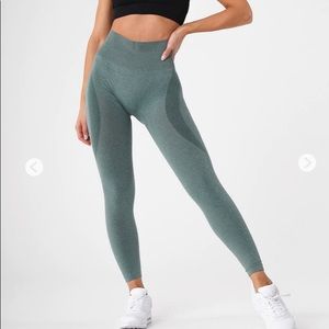 NVGTN Forest Green Contour Seamless Leggings Size Small